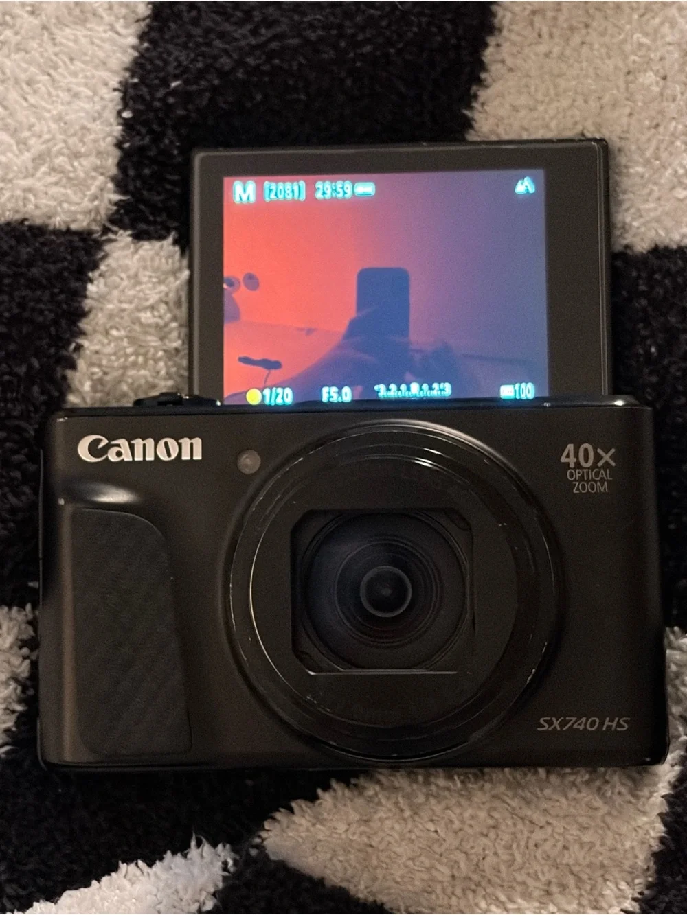 Canon PowerShot SX740 HS Digital Camera in Black